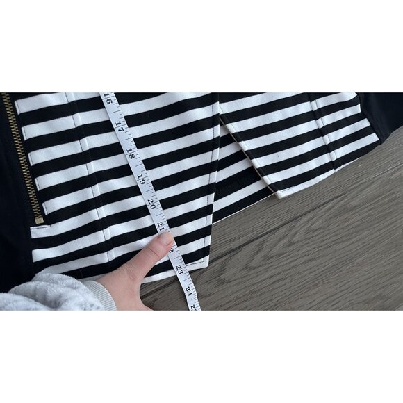 EUC Chicos Black & White Striped Open Front Blazer With Gold Zipper Accents - Picture 6 of 7